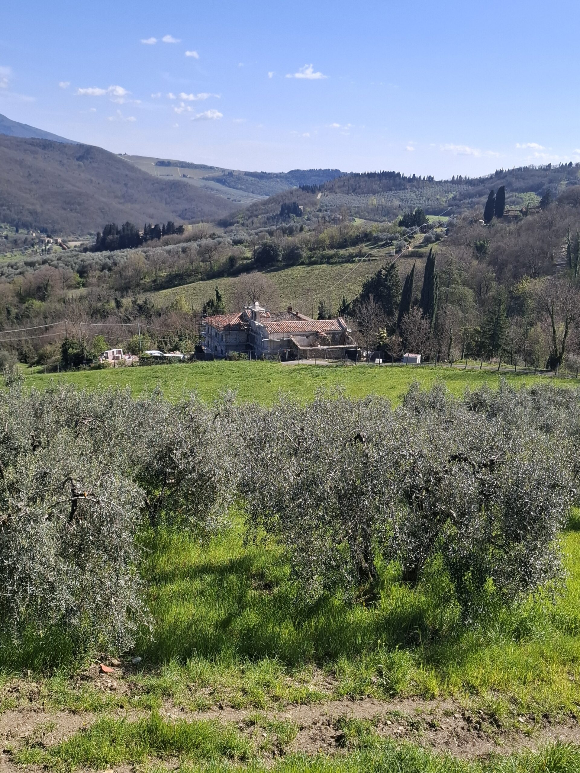 Kirche nahe Florenz, in den toskanischen Hügeln, standesamtliche Trauung, Hochzeit in einer Kirche, wedding in Tuscany, bruiloft in Toscane